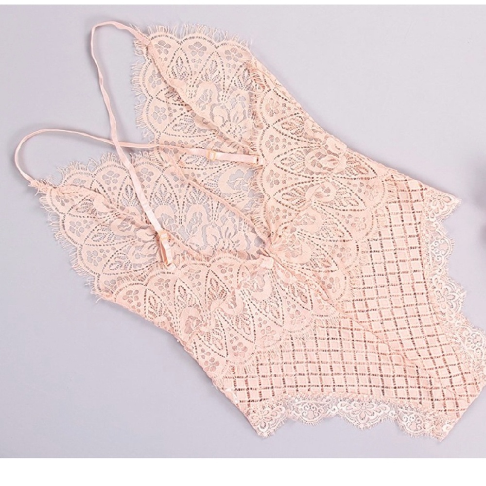 Sexy Blush Lace One Piece - Picture 5 of 8